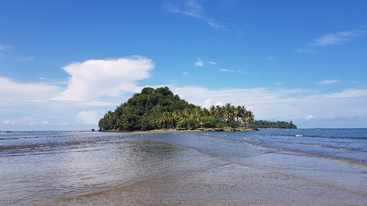 Pantai Air Manis